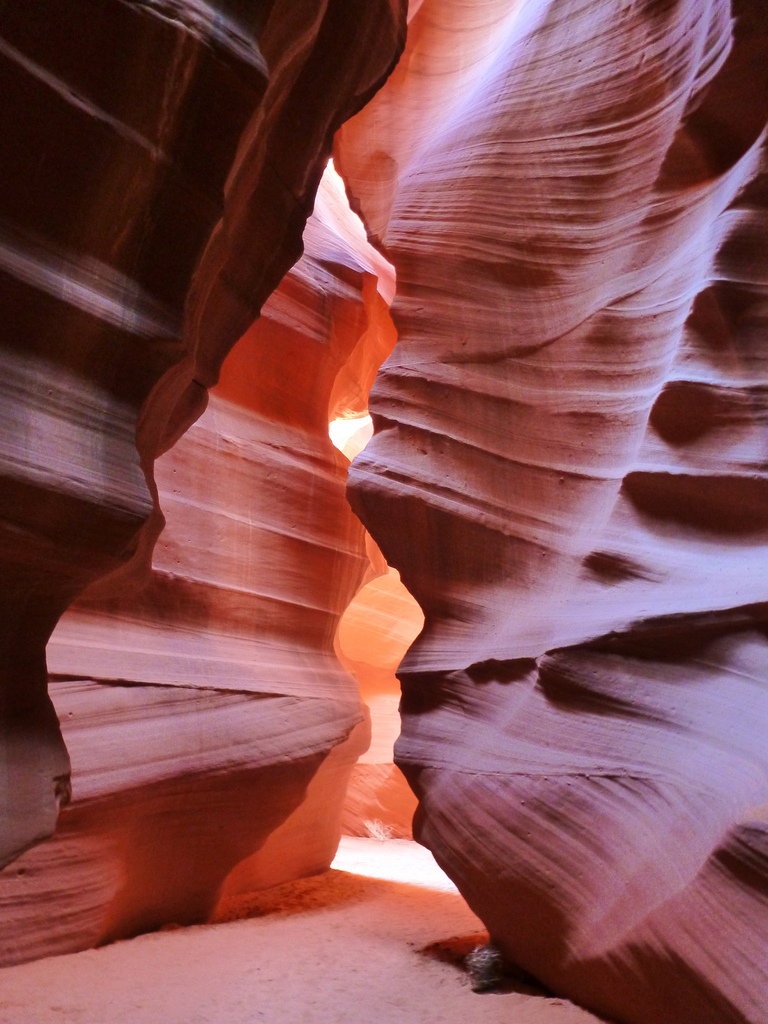 自然の造形美！「アンテロープ・キャニオン」