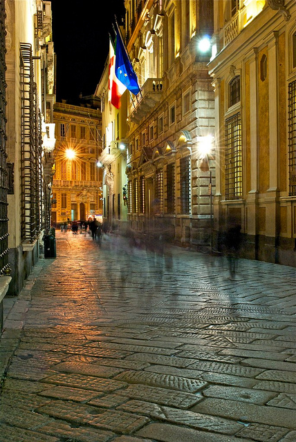 ジェノヴァ：レ・ストラーデ・ヌオーヴェ とパラッツィ・デイ・ロッリ制度