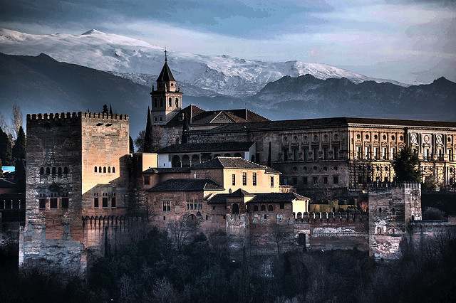 グラナダのアルハンブラ、ヘネラリーフェ、アルバイシン地区