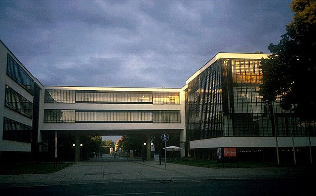 ヴァイマールとデッサウのバウハウスとその関連遺産群