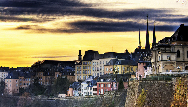 ルクセンブルク市：その古い街並みと要塞群