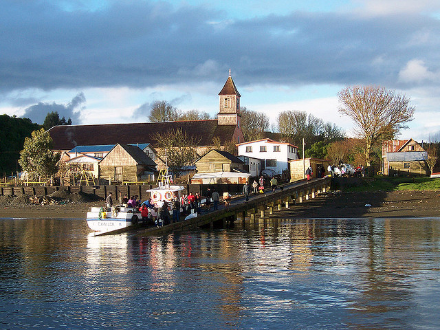 チロエの教会群