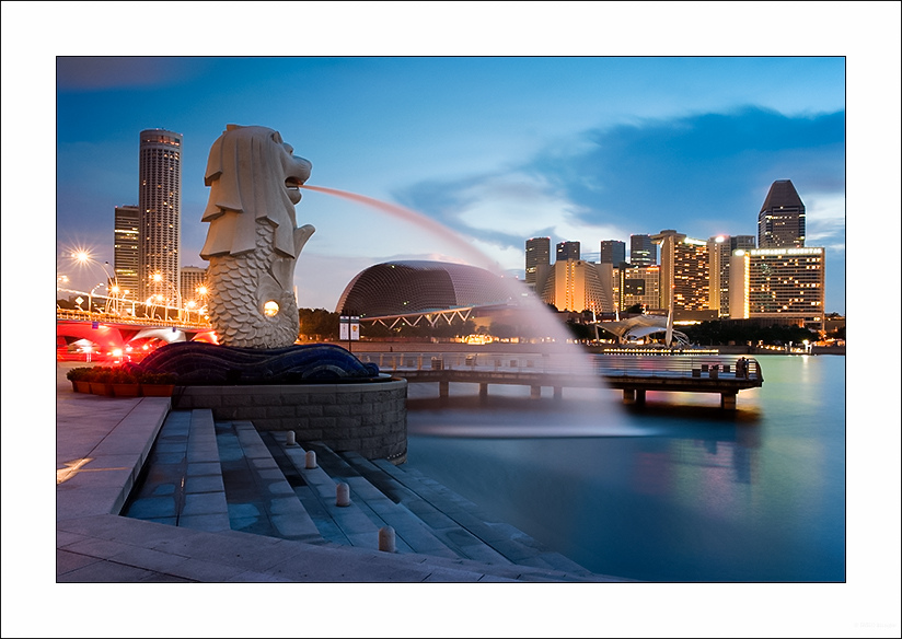 行くなら夜に…世界三大がっかり名所「マーライオン公園」